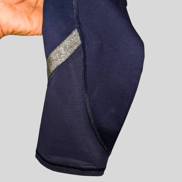 Victoria’s Secret Sport Capri Leggings Womens Size Medium Blue Silver Athleisure - Picture 10 of 10